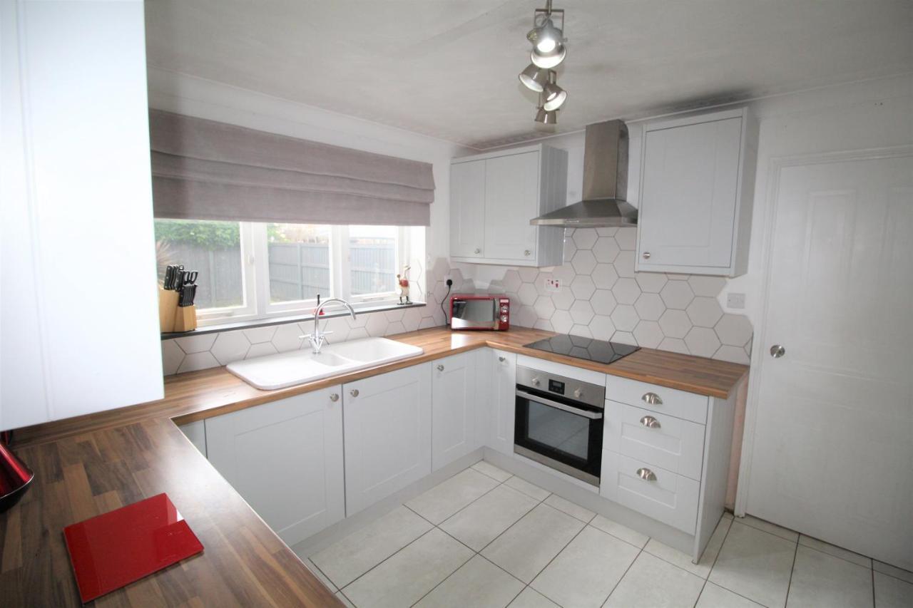 Doncaster - Warmsworth - Great Customer Feedback - 3 Bed Detached House - Private Garden & Parking Plus Garage - Quiet Cul De Sac Location - Dog Friendly - Fast Wifi - Close To Motorway Access Екстер'єр фото